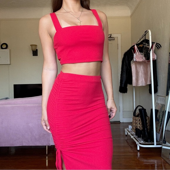 Dresses & Skirts - NWT \\ knit crop top + midi skirt set